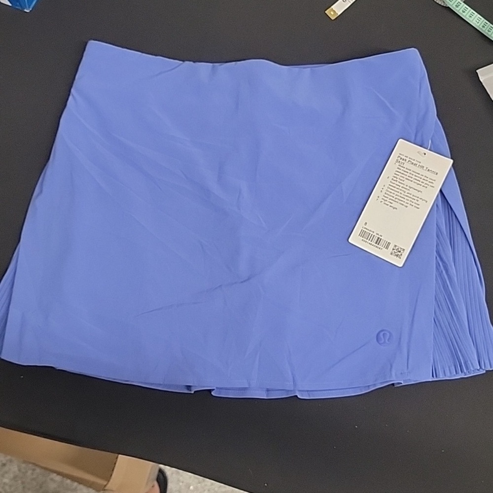 Lululemon peak pleat skirt